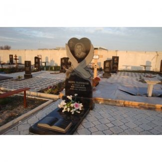 Одинарный гранитный памятник № 003