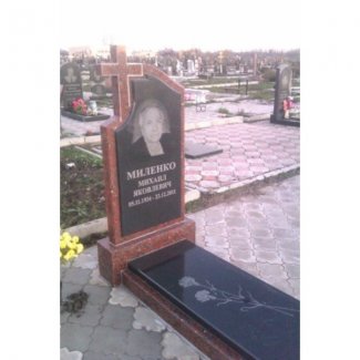 Одинарный гранитный памятник № 005