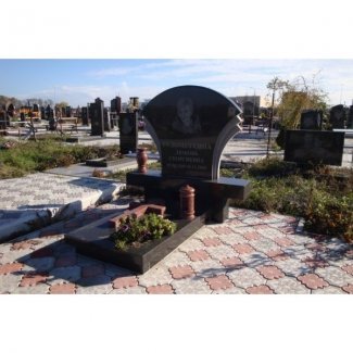 Одинарный гранитный памятник № 011