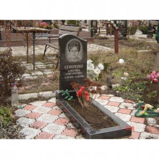 Одинарный гранитный памятник № 019