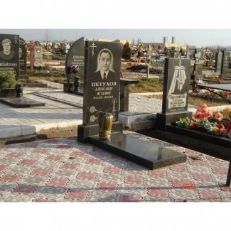 Одинарный гранитный памятник № 024