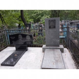 Двойной гранитный памятник № 010