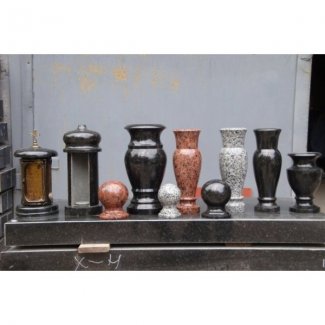 Гранитные вазы и балясины № 006 (в ассортименте)