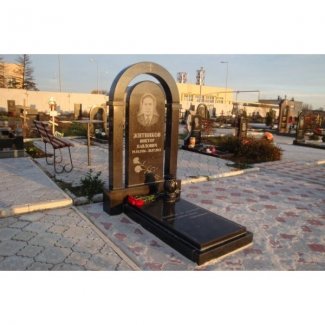 Одинарный гранитный памятник № 001